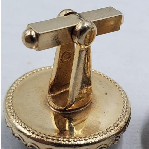 Horse Head Gold Tone Cuff Links Vintage - Etsy CUFFLINKS HORSE GOLDTONE VINTAGE AND ANTIQUE